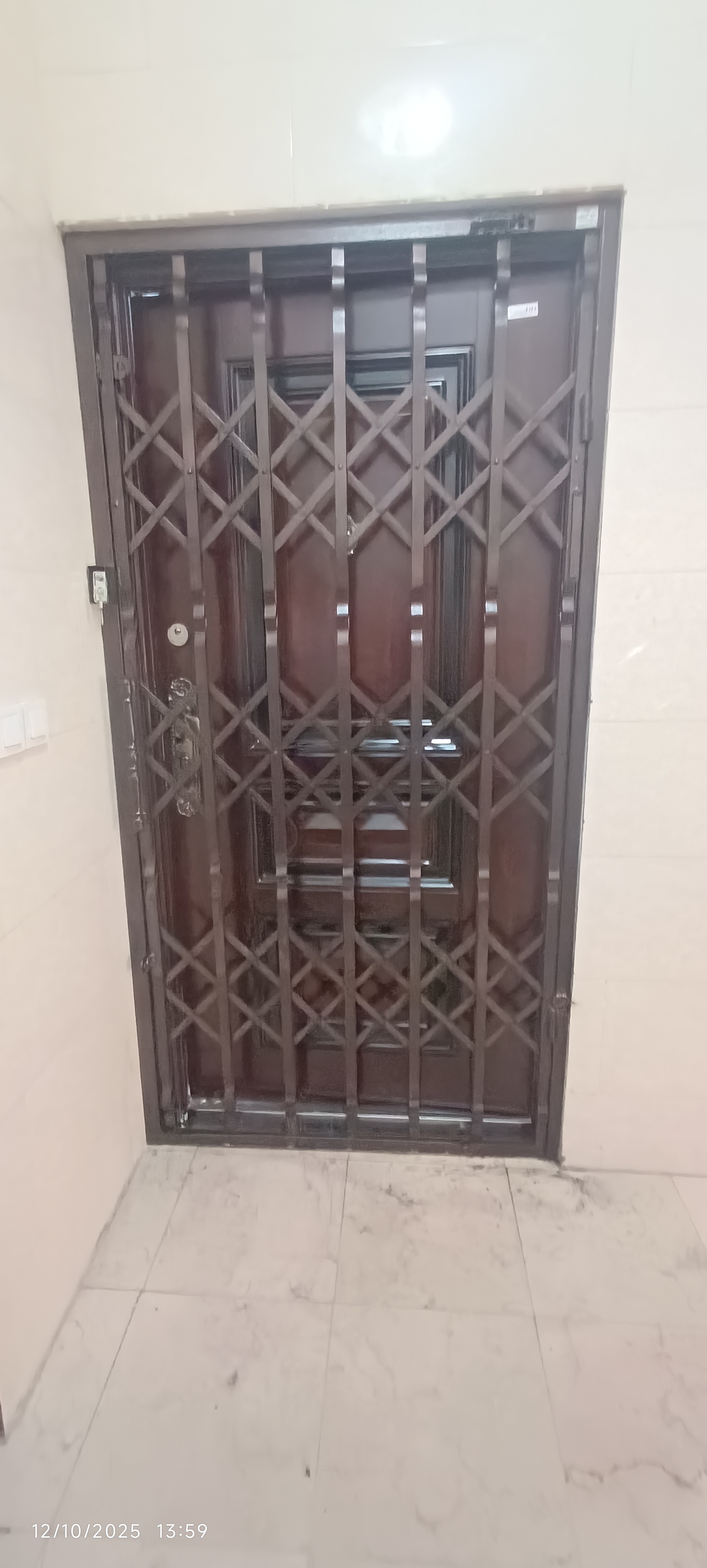 درب حفاظ آکاردیونی تسمه دو نیم سه گل