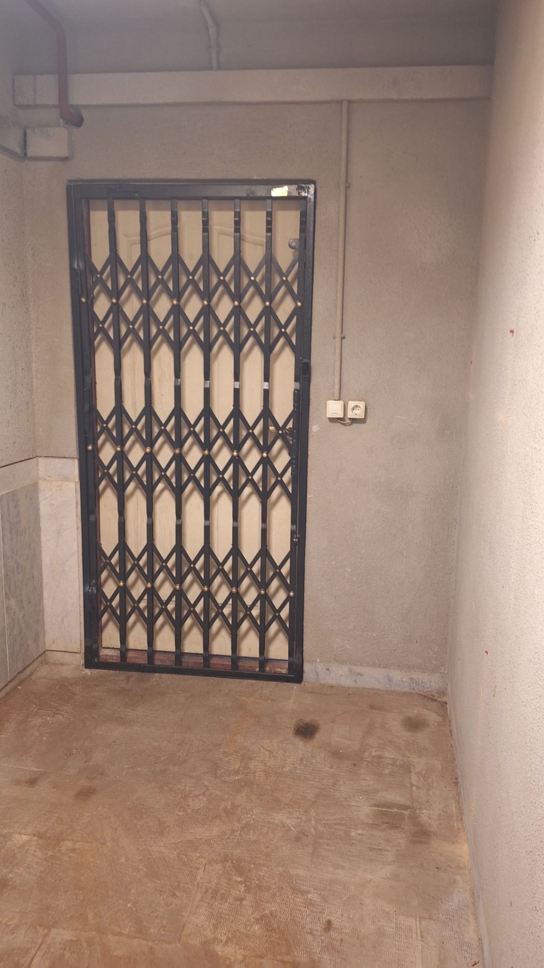 درب آکاردیونی تسمه دو نیم سه لوزی پرچ مخفی